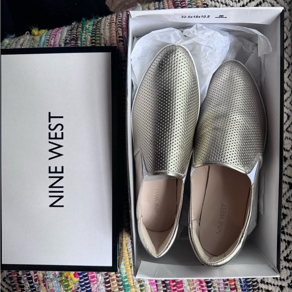 Brand -Nine West
Condition -New with Box Size -9 Woman - Picture 4 of 4